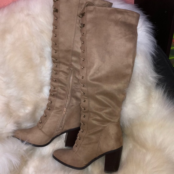 Never worn high heel boots shoedazzle - Picture 1 of 2